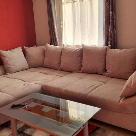Schoene 2-Zimmer Ferienwohnung 로핀겐 외부 사진