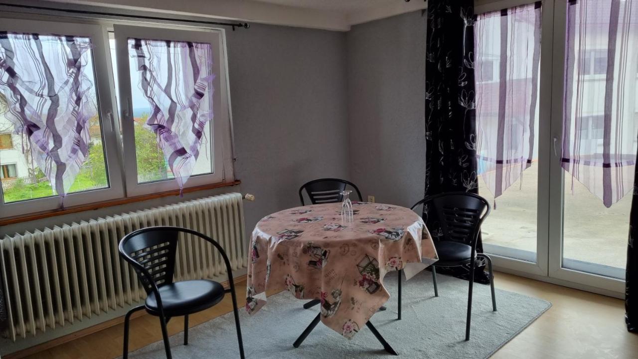 Schoene 2-Zimmer Ferienwohnung 로핀겐 외부 사진