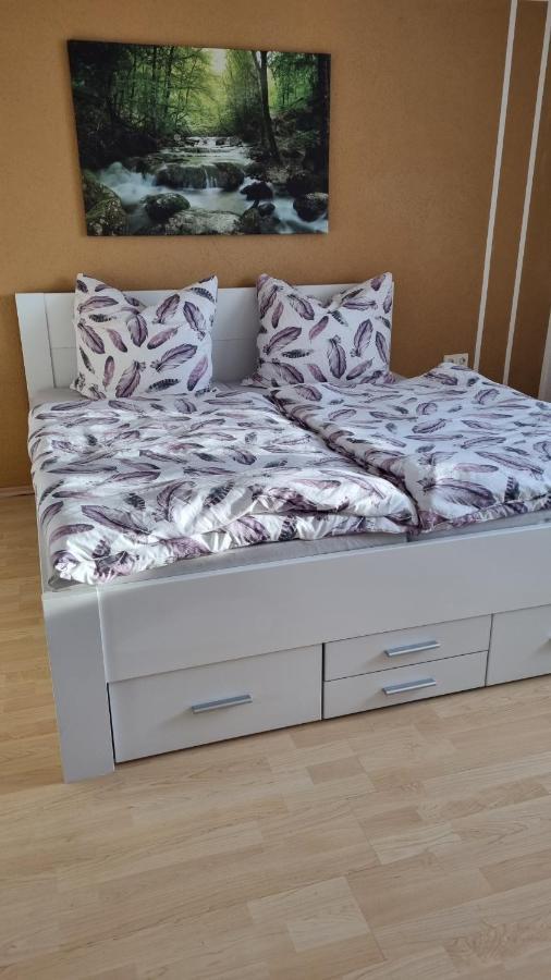 Schoene 2-Zimmer Ferienwohnung 로핀겐 외부 사진